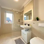 Apart Otel Liva - Ulzburg - Naehe Hamburg & Flughafen - Naehe Bahnhof - Terrasse - Smart-tv