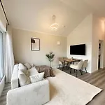 Liva - Ulzburg - Naehe Hamburg & Flughafen - Naehe Bahnhof - Terrasse - Smart-tv Apart Otel Henstedt-Ulzburg