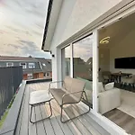 Apart Otel Liva - Ulzburg - Naehe Hamburg & Flughafen - Naehe Bahnhof - Terrasse - Smart-tv 3*