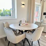 Liva - Ulzburg - Naehe Hamburg & Flughafen - Naehe Bahnhof - Terrasse - Smart-tv Apart Otel Henstedt-Ulzburg