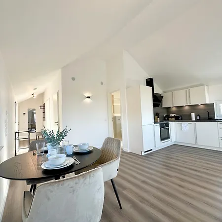 Liva - Ulzburg - Naehe Hamburg & Flughafen - Naehe Bahnhof - Terrasse - Smart-tv Henstedt-Ulzburg