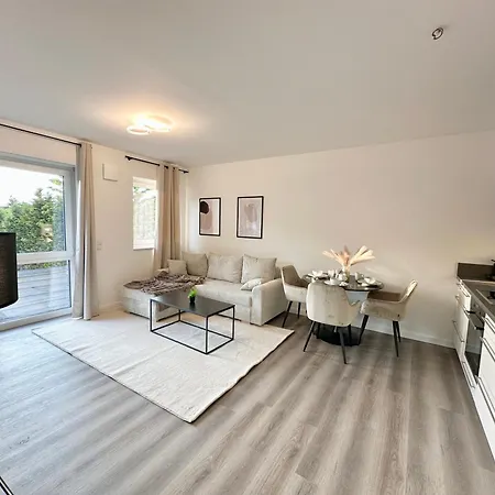 Aparthotel Liva - Ulzburg - Naehe Hamburg & Flughafen - Naehe Bahnhof - Terrasse - Smart-tv Henstedt-Ulzburg