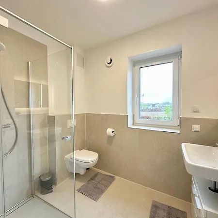 Liva - Ulzburg - Naehe Hamburg & Flughafen - Naehe Bahnhof - Terrasse - Smart-tv 3* Henstedt-Ulzburg