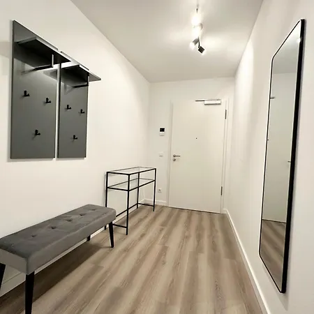 Liva - Ulzburg - Naehe Hamburg & Flughafen - Naehe Bahnhof - Terrasse - Smart-tv Aparthotel 3*