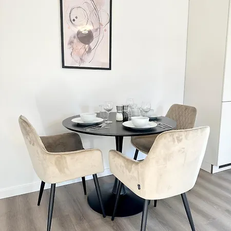 Aparthotel Harmony Homes - Naehe Bahnhof - Terasse - Smart-tv - Naehe Hamburg & Flughafen
