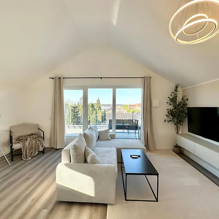 Aparthotel Liva - Ulzburg - Naehe Hamburg & Flughafen - Naehe Bahnhof - Terrasse - Smart-tv Henstedt-Ulzburg