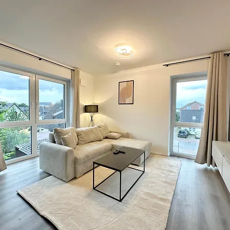 Liva - Ulzburg - Naehe Hamburg & Flughafen - Naehe Bahnhof - Terrasse - Smart-tv Henstedt-Ulzburg