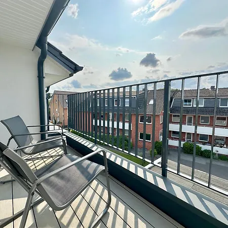 Aparthotel Liva - Ulzburg - Naehe Hamburg & Flughafen - Naehe Bahnhof - Terrasse - Smart-tv 3*