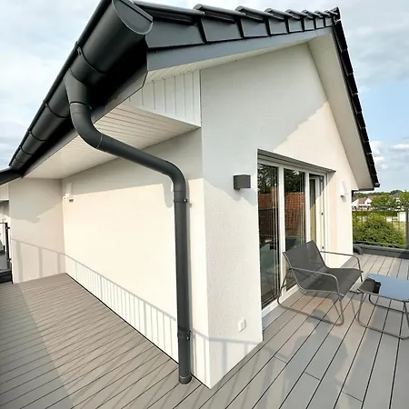 Aparthotel Liva - Ulzburg - Naehe Hamburg & Flughafen - Naehe Bahnhof - Terrasse - Smart-tv
