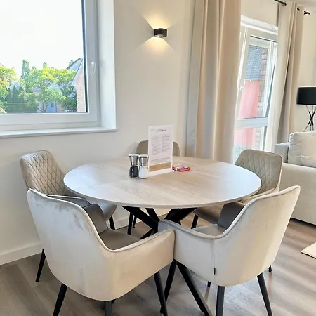 Liva - Ulzburg - Naehe Hamburg & Flughafen - Naehe Bahnhof - Terrasse - Smart-tv Aparthotel Henstedt-Ulzburg